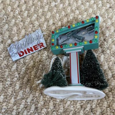 LOT 45B: Department 56 Original Snow Village Shelly's Diner w/ Box