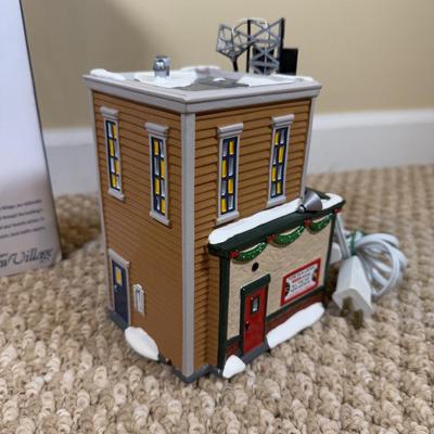 LOT 48B: Department 56 Original Snow Village WSNO Radio w/ Box