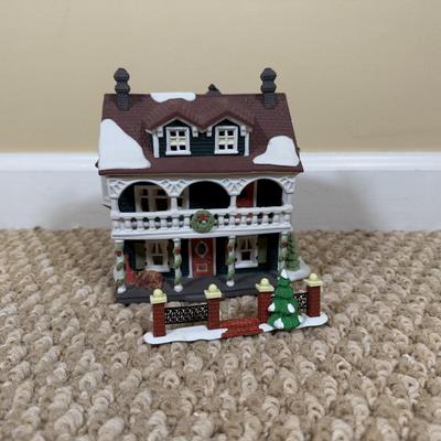 LOT 51B: Dept 56 Heritage Village Collection New England Village Series - Bobwhite Cottage, Captain's Cottage & Fresh Paint