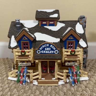 LOT 52B: Dept 56 Original Snow Village - Birch Run Ski Chalet & Maple Ridge Inn
