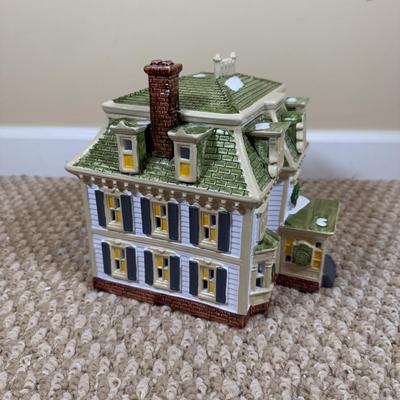 LOT 52B: Dept 56 Original Snow Village - Birch Run Ski Chalet & Maple Ridge Inn