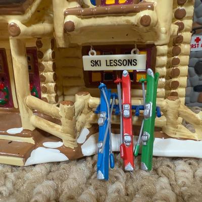 LOT 52B: Dept 56 Original Snow Village - Birch Run Ski Chalet & Maple Ridge Inn