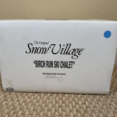 LOT 52B: Dept 56 Original Snow Village - Birch Run Ski Chalet & Maple Ridge Inn