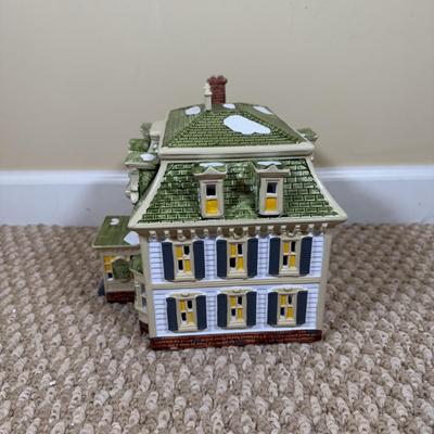 LOT 52B: Dept 56 Original Snow Village - Birch Run Ski Chalet & Maple Ridge Inn