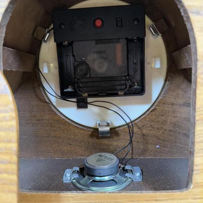 LOT 53B: Howard Miller Westminster Chime Mantle Clock