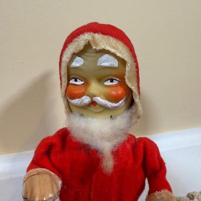 LOT 54B: Vintage 1960s Japan Tin Litho Wind Up Santa w/ Book