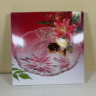 LOT 61B: Christmas Crystal - Holiday Ice Sculptures & Savoir Vivre Platter