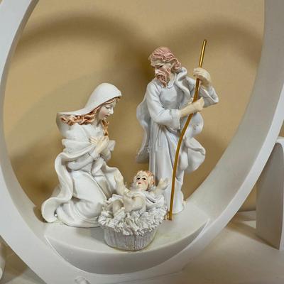 LOT 63B: Holy Family Love Sculpture, Church Birdhouses & More Religious Decor
