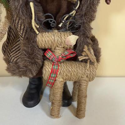 LOT 64B: Mrs Claus in Rocking Chair, White Santa, Woodland Santa & Chimney Sculpture