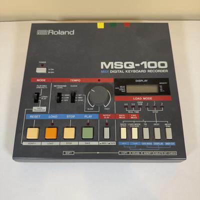 LOT 65B: Roland Midi Digital Keyboard Recorder MSQ-100 & Yamaha Disk Recorder EMQ-1