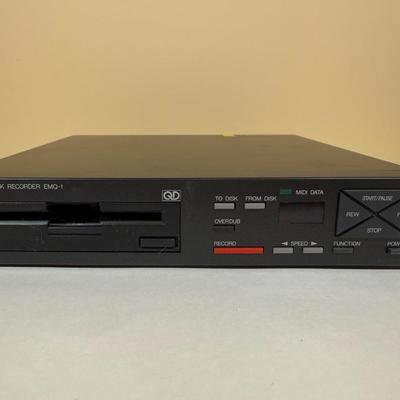 LOT 65B: Roland Midi Digital Keyboard Recorder MSQ-100 & Yamaha Disk Recorder EMQ-1