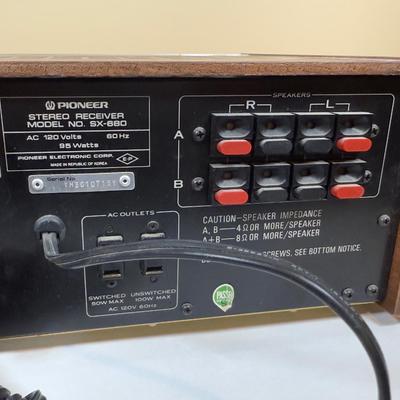LOT 66B: Pioneer AM/FM Stereo Receiver SX-680