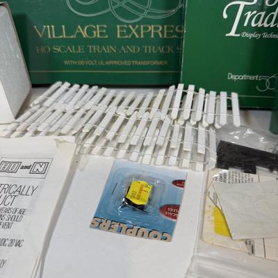 LOT 67B: Dept 56 Heritage Village Collection Village Express & Accessories