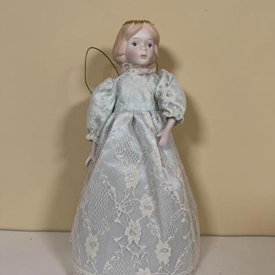 LOT 69B: Angel Holiday Decor Collection