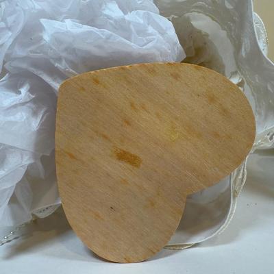 LOT 69B: Angel Holiday Decor Collection