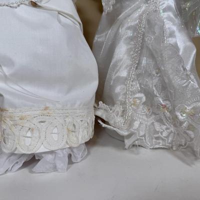 LOT 69B: Angel Holiday Decor Collection