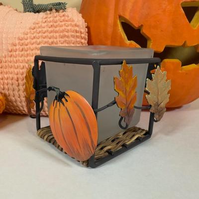 LOT 73B: Autumn Halloween Home Decor Collection - Jim Shore Bountiful Angel w/ Box, 1988 Scioto Mold Grumpy Jack O Lantern & More