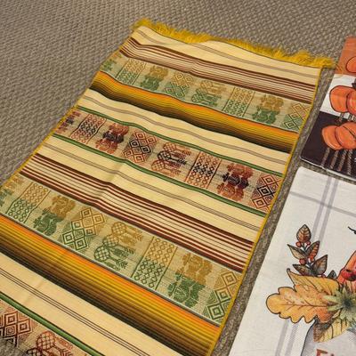 LOT 73B: Autumn Halloween Home Decor Collection - Jim Shore Bountiful Angel w/ Box, 1988 Scioto Mold Grumpy Jack O Lantern & More