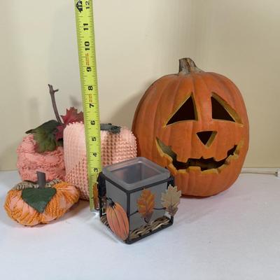 LOT 73B: Autumn Halloween Home Decor Collection - Jim Shore Bountiful Angel w/ Box, 1988 Scioto Mold Grumpy Jack O Lantern & More