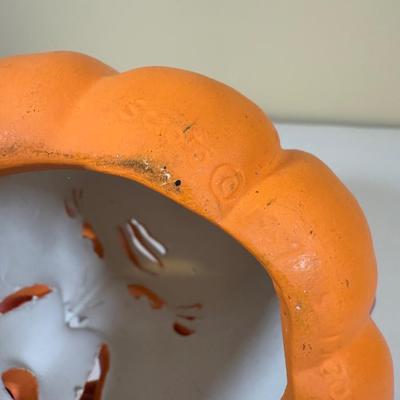 LOT 73B: Autumn Halloween Home Decor Collection - Jim Shore Bountiful Angel w/ Box, 1988 Scioto Mold Grumpy Jack O Lantern & More