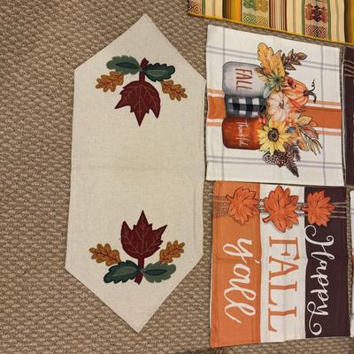 LOT 73B: Autumn Halloween Home Decor Collection - Jim Shore Bountiful Angel w/ Box, 1988 Scioto Mold Grumpy Jack O Lantern & More