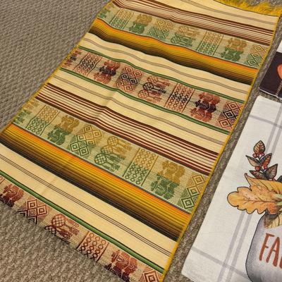 LOT 73B: Autumn Halloween Home Decor Collection - Jim Shore Bountiful Angel w/ Box, 1988 Scioto Mold Grumpy Jack O Lantern & More