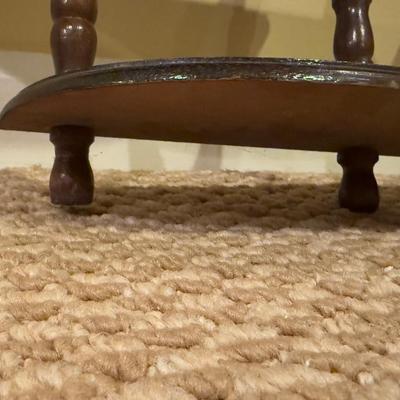 LOT 75B: Decorative Wall Shelves