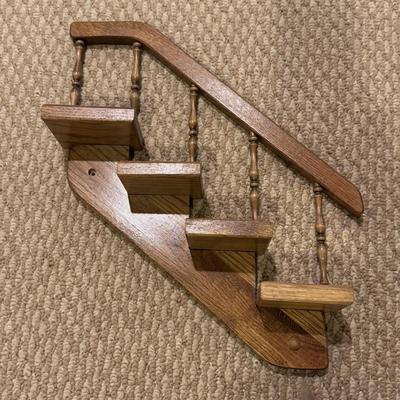 LOT 75B: Decorative Wall Shelves