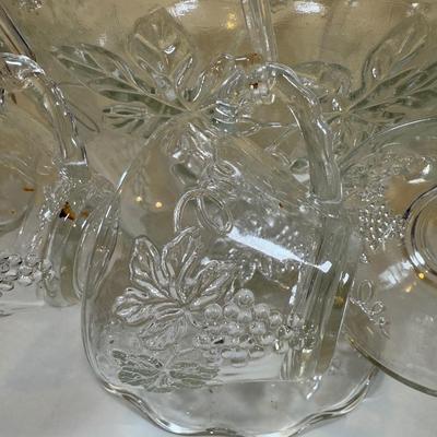 LOT 77B: Vintage Anchor Hocking 27-Piece Punch Set w/ Box