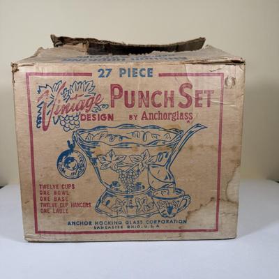 LOT 77B: Vintage Anchor Hocking 27-Piece Punch Set w/ Box