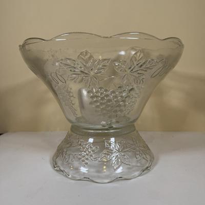 LOT 77B: Vintage Anchor Hocking 27-Piece Punch Set w/ Box