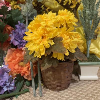 LOT 79B: Large Collection of Spring Faux Flowers & Wreaths