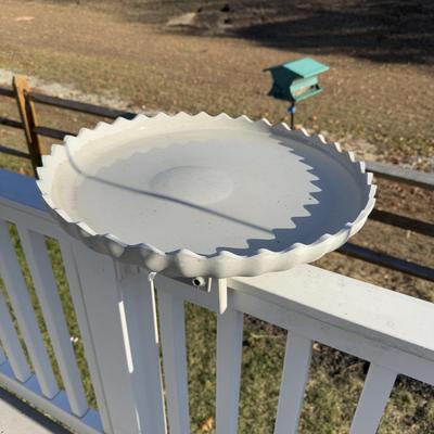 LOT 123Y: 18” Deck Mounted Bird Bath