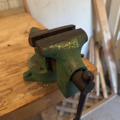 LOT 128G: Wooden Workbench w/ Vice