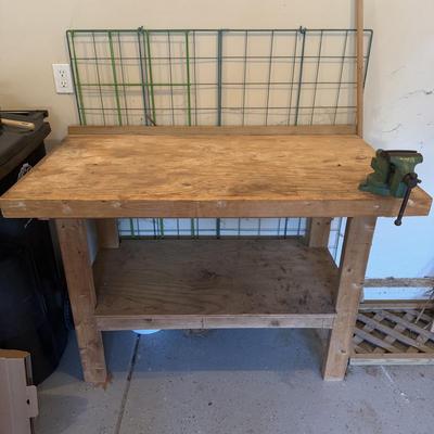 LOT 128G: Wooden Workbench w/ Vice