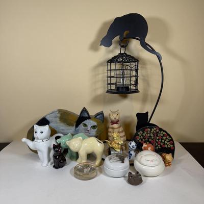 LOT 164B: Cat Themed Home Decor Collection
