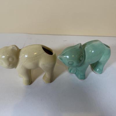 LOT 164B: Cat Themed Home Decor Collection