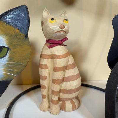 LOT 164B: Cat Themed Home Decor Collection