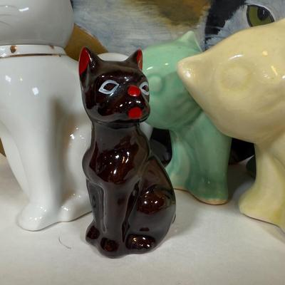 LOT 164B: Cat Themed Home Decor Collection