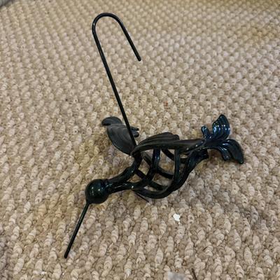 LOT 165B: Lefton Sandy Hook Lighthouse, Shaped Driftwood, Swirl Glitter Bird Sculpture, Carruth Frog Baby Sculpture & More