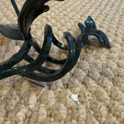 LOT 165B: Lefton Sandy Hook Lighthouse, Shaped Driftwood, Swirl Glitter Bird Sculpture, Carruth Frog Baby Sculpture & More