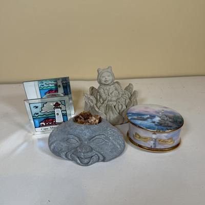 LOT 165B: Lefton Sandy Hook Lighthouse, Shaped Driftwood, Swirl Glitter Bird Sculpture, Carruth Frog Baby Sculpture & More