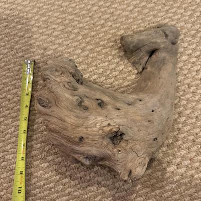 LOT 165B: Lefton Sandy Hook Lighthouse, Shaped Driftwood, Swirl Glitter Bird Sculpture, Carruth Frog Baby Sculpture & More