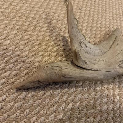 LOT 165B: Lefton Sandy Hook Lighthouse, Shaped Driftwood, Swirl Glitter Bird Sculpture, Carruth Frog Baby Sculpture & More