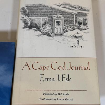 LOT 165B: Lefton Sandy Hook Lighthouse, Shaped Driftwood, Swirl Glitter Bird Sculpture, Carruth Frog Baby Sculpture & More