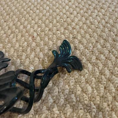 LOT 165B: Lefton Sandy Hook Lighthouse, Shaped Driftwood, Swirl Glitter Bird Sculpture, Carruth Frog Baby Sculpture & More