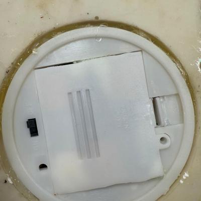 LOT 166B: Snowman Holiday Home Decor Collection