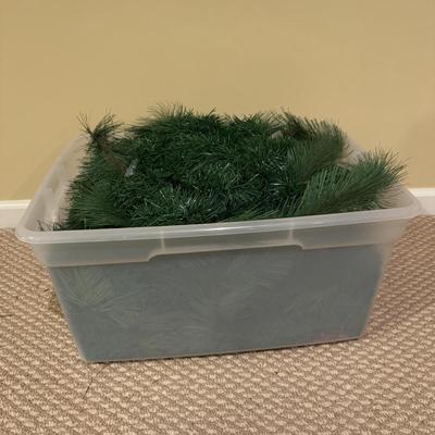 LOT 171B: Holiday Garland & Wreaths