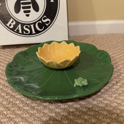 LOT 172B: Pyrex & Rival Insulated Bags, Serving Basket, Glass Tea Dispenser & More