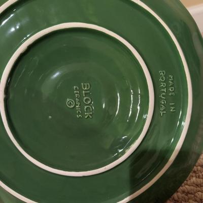 LOT 172B: Pyrex & Rival Insulated Bags, Serving Basket, Glass Tea Dispenser & More